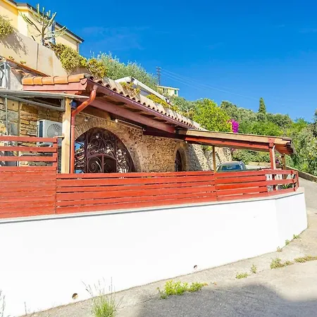 Vakantiehuis Stone With A Terrace San Remo