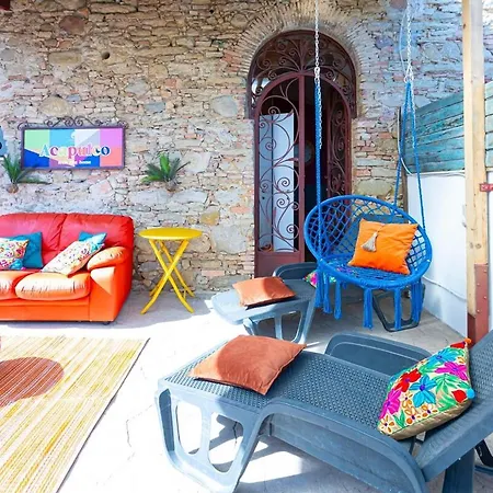 Vakantiehuis Stone With A Terrace