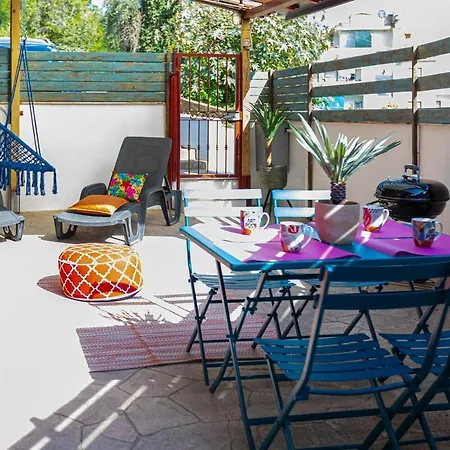 Vakantiehuis Stone With A Terrace