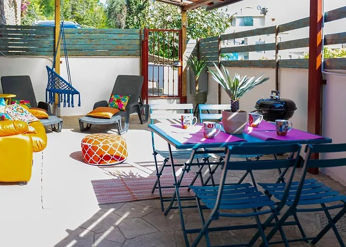 Feriehus Stone With A Terrace